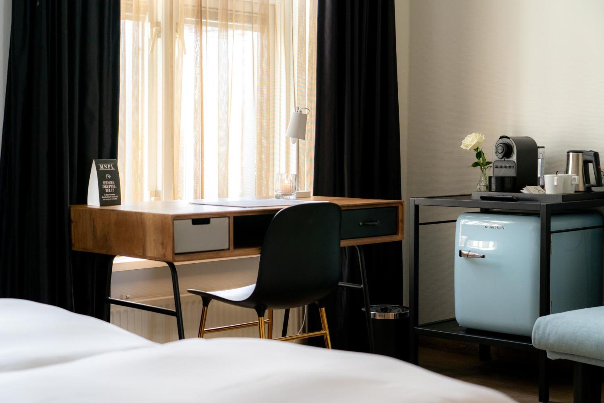 Restaurant & Hotel Monopole Harderwijk Pokoj fotografie